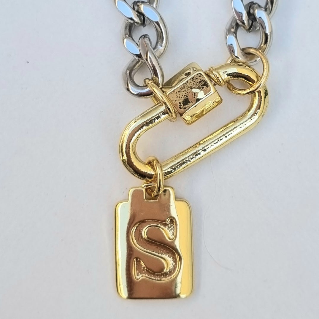 COLLAR ACERO CADENA BARBADA PLATA BROCHE CANDADO INICIAL