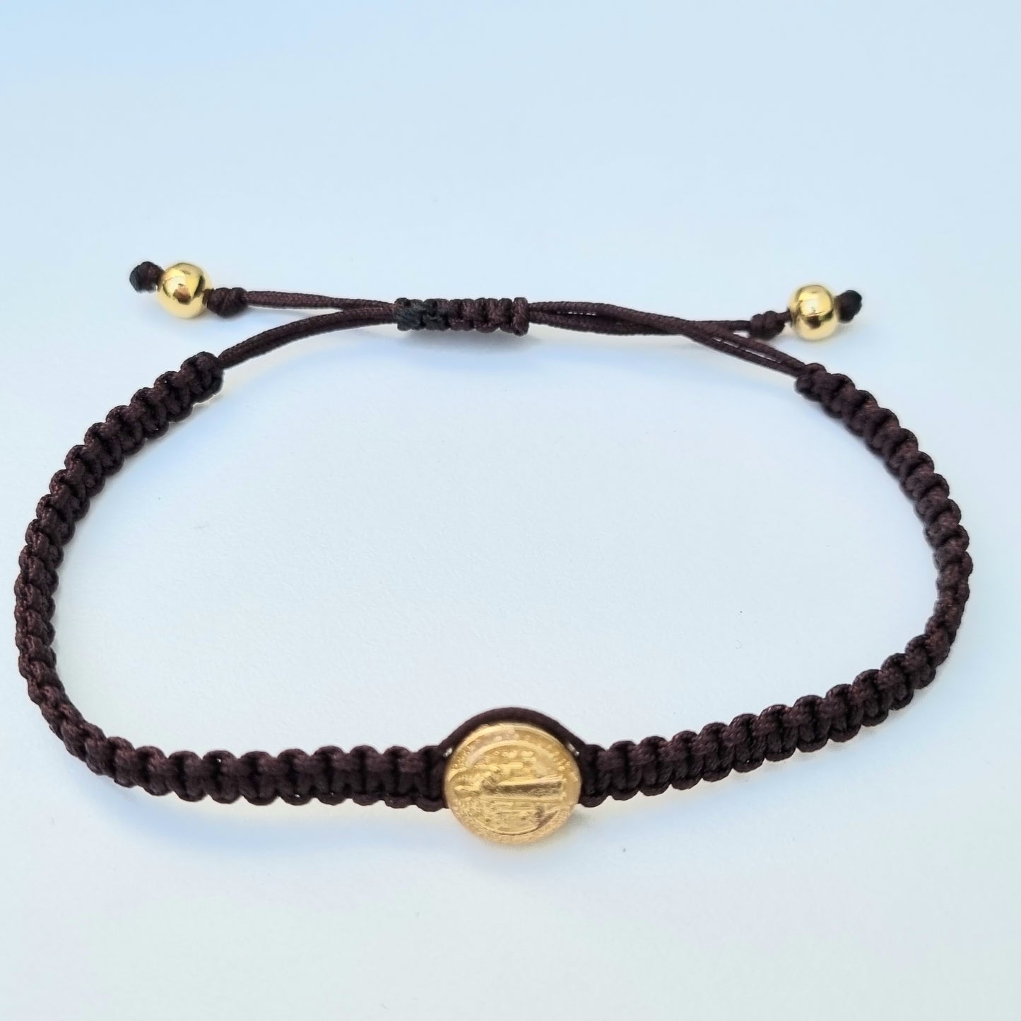 PULSERA HILO SAN BENITO ENCAPSULADO