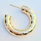 ARRACADA HOOP ESTILO DOMINO CHAPA DE ORO