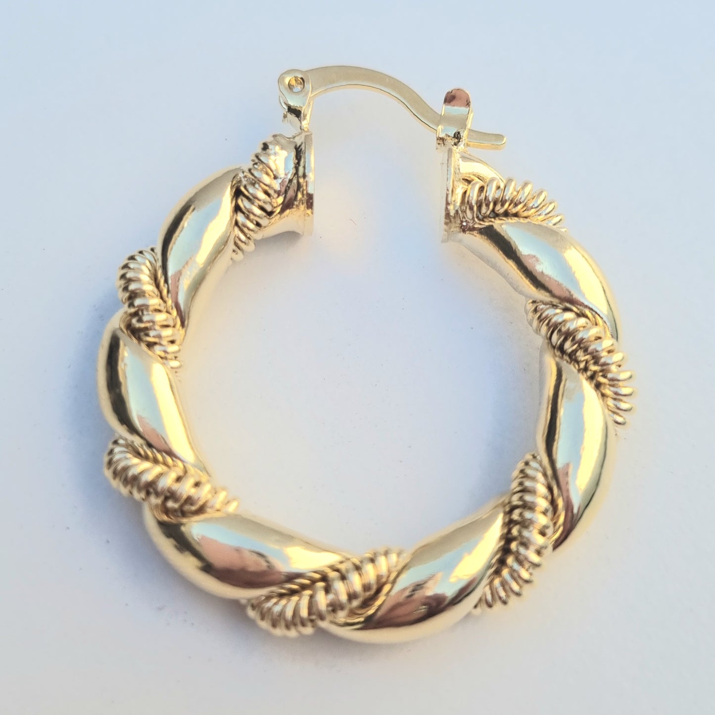 ARRACADA CHICA HOOPS LISOS Y ESPIRAL TRENZADOS EN CHAPA